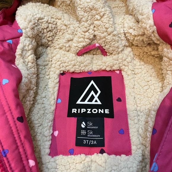 *Brand New* Girls Ripzone Insulated Winter Jacket with Growtech - Picture 4 of 4